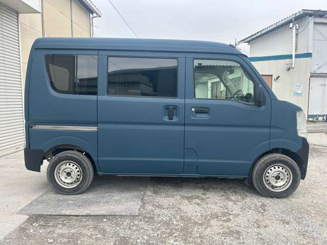Mitsubishi Minicab Van 10
