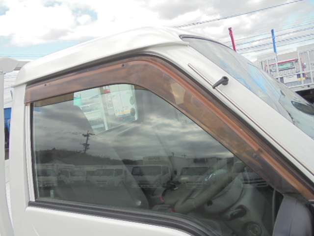 Nissan Vanette 11