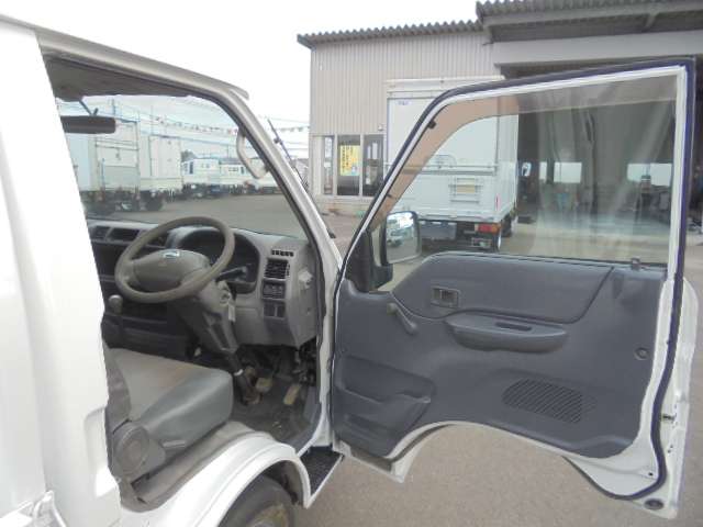 Nissan Vanette 12