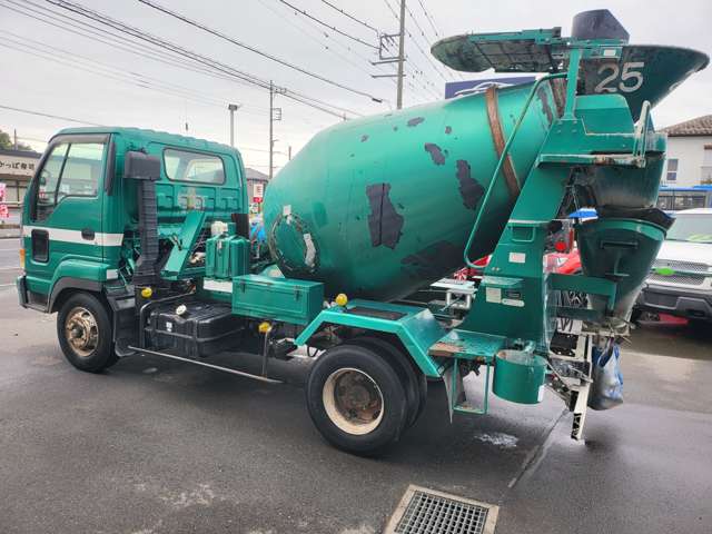 Isuzu Juston mixer 9
