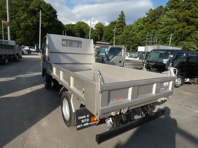 Mitsubishi Fuso Canter 7
