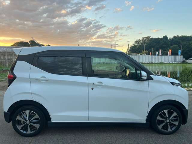Mitsubishi eK X 9