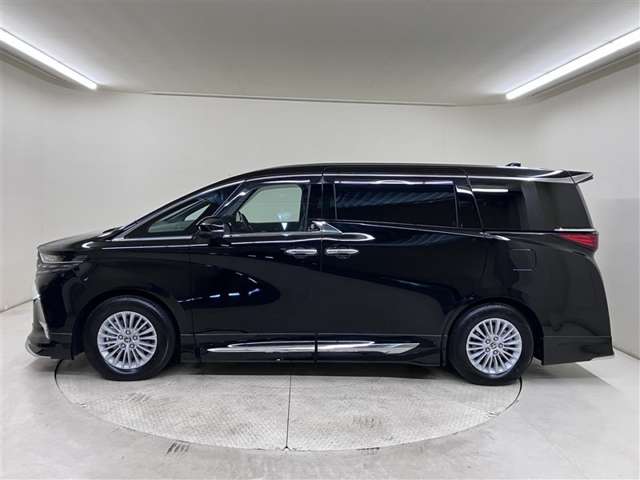 Toyota Alphard 5