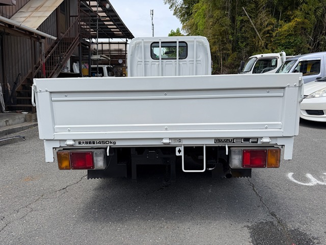Isuzu Elf 3