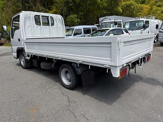 Isuzu Elf 9