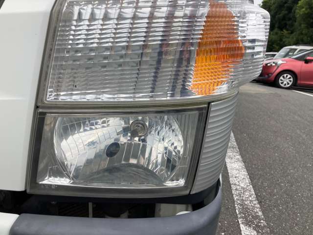 Mitsubishi Fuso Canter 10