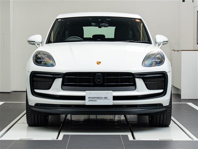 Porsche Macan 3