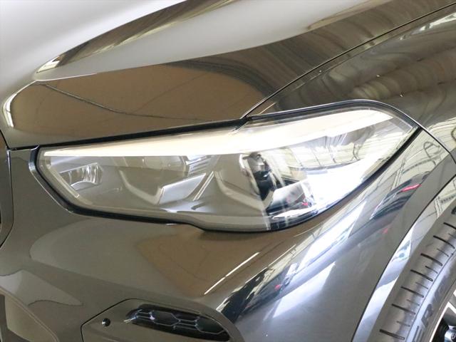 BMW X5 8