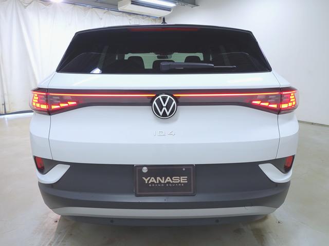 Volkswagen ID.4 7