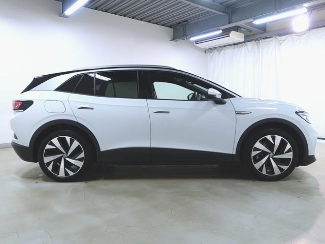 Volkswagen ID.4 8
