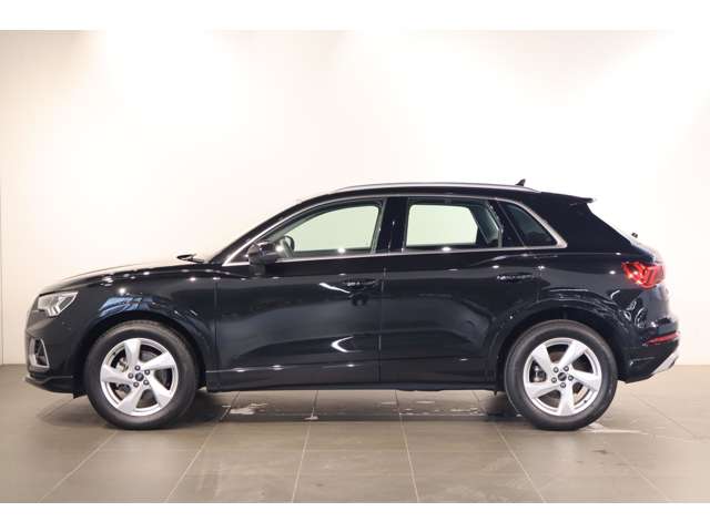 Audi Q3 12