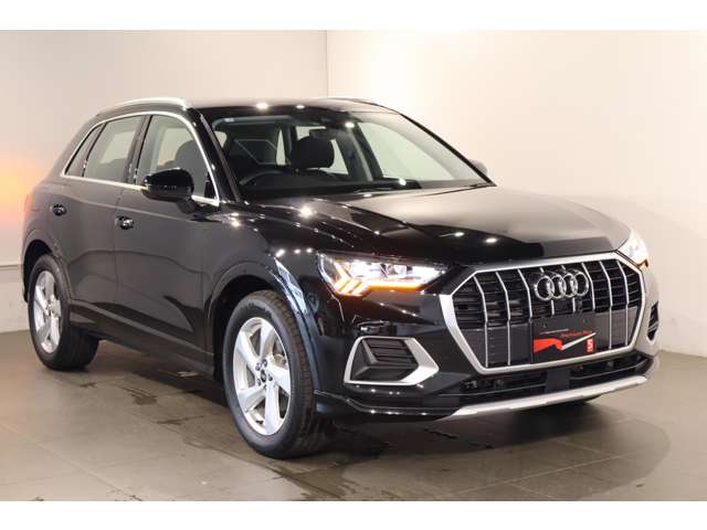 Audi Q3 10
