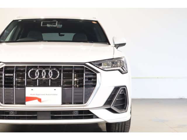 Audi Q3 4