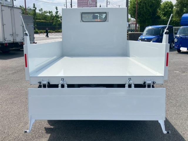 Mitsubishi Fuso Canter 9