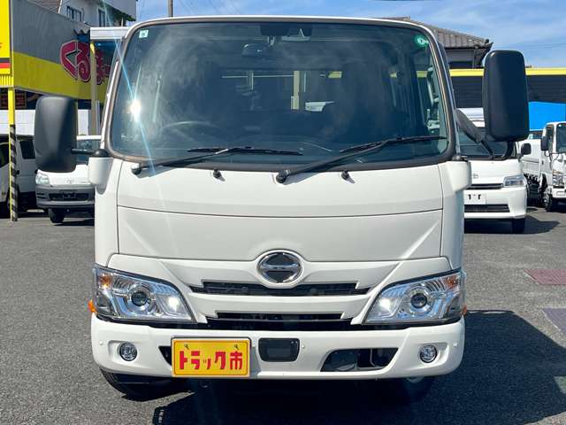 Hino Dutro 2