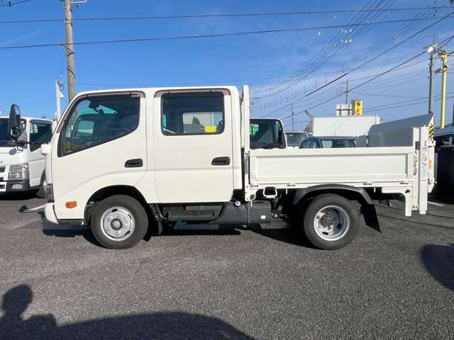Hino Dutro 3