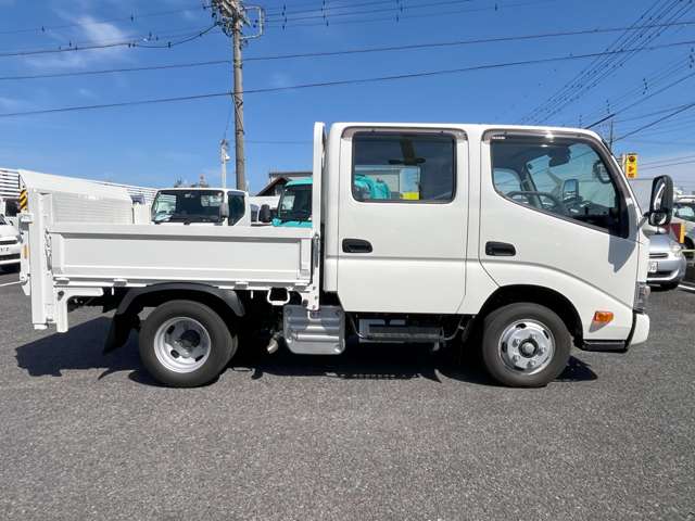 Hino Dutro 4