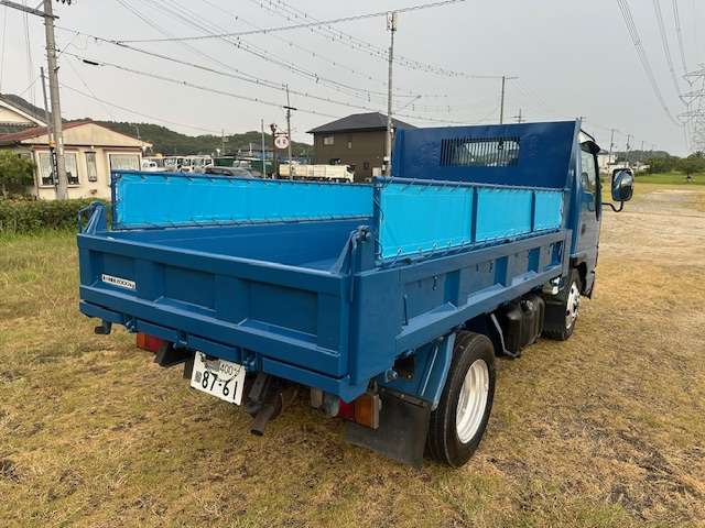 Isuzu Elf 7