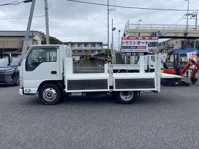 Isuzu Elf 12