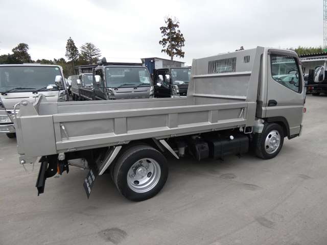 Mitsubishi Fuso Canter 9