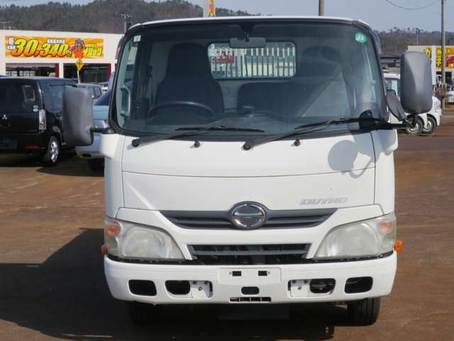 Hino Dutro 8