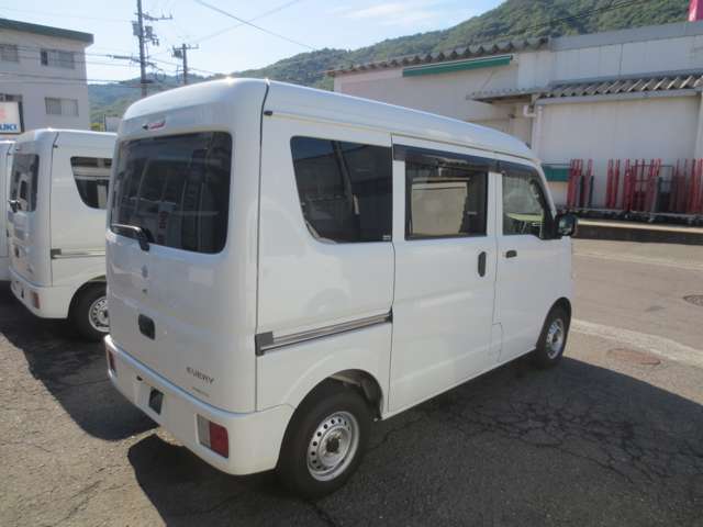 Suzuki Every 12