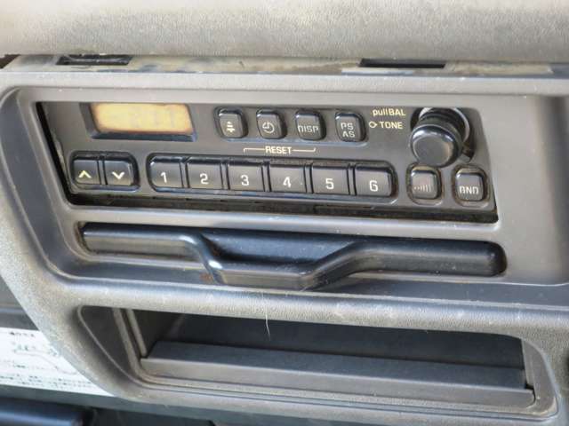 Isuzu Elf 11