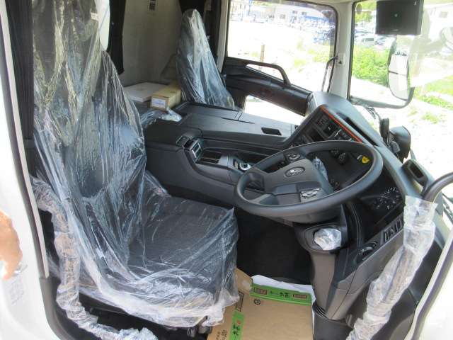 Mitsubishi Fuso Super Great 8