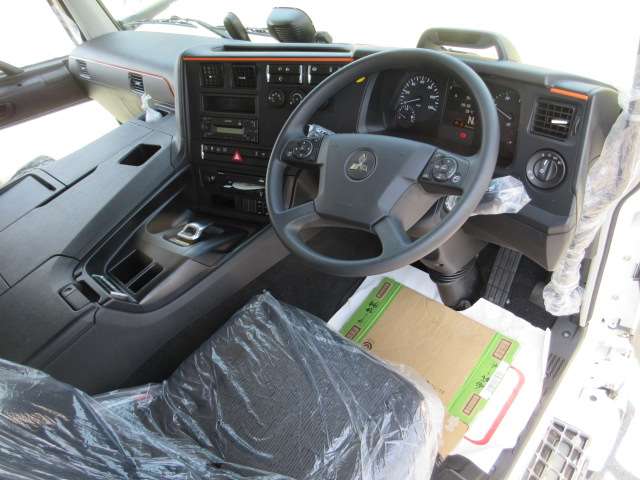 Mitsubishi Fuso Super Great 9