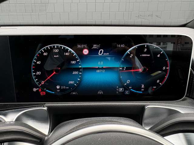Mercedes-Benz GLB 12
