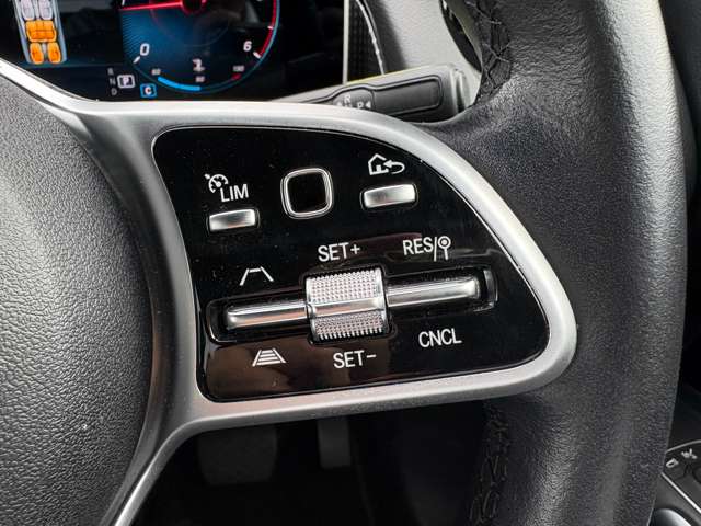 Mercedes-Benz GLB 8