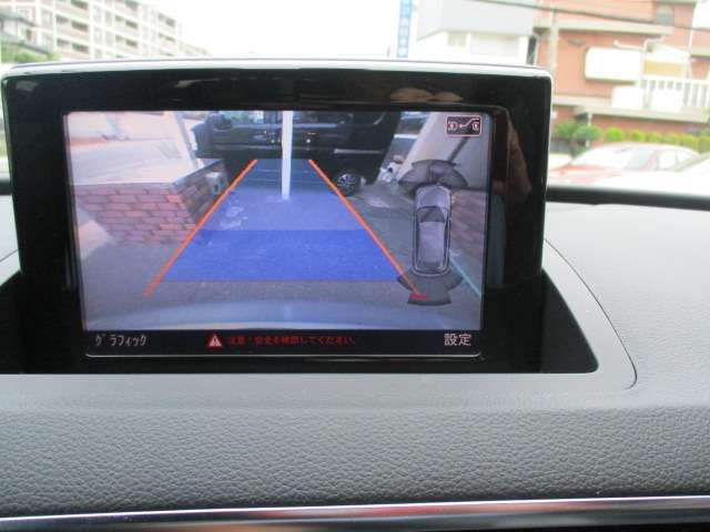 Audi Q3 12