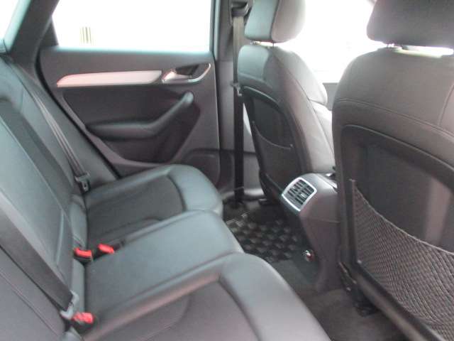 Audi Q3 6