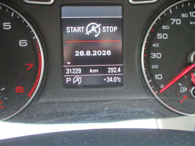 Audi Q3 8