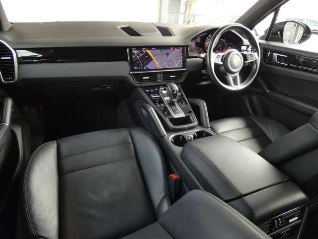Porsche Cayenne 7