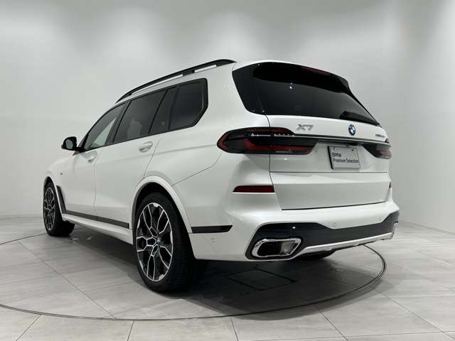 BMW X7 8