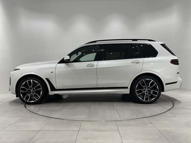 BMW X7 9