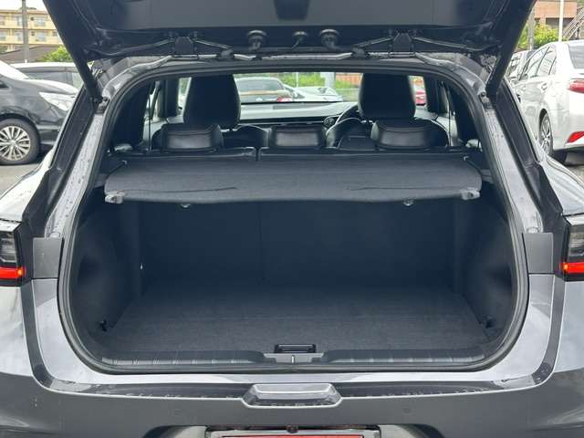 Lexus LBX 11