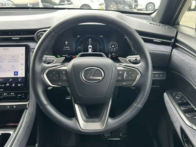 Lexus LBX 9