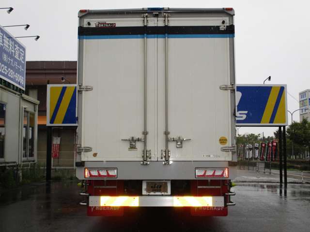 Mitsubishi Fuso Fighter 10