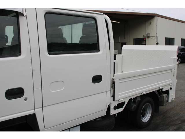Isuzu Elf 11
