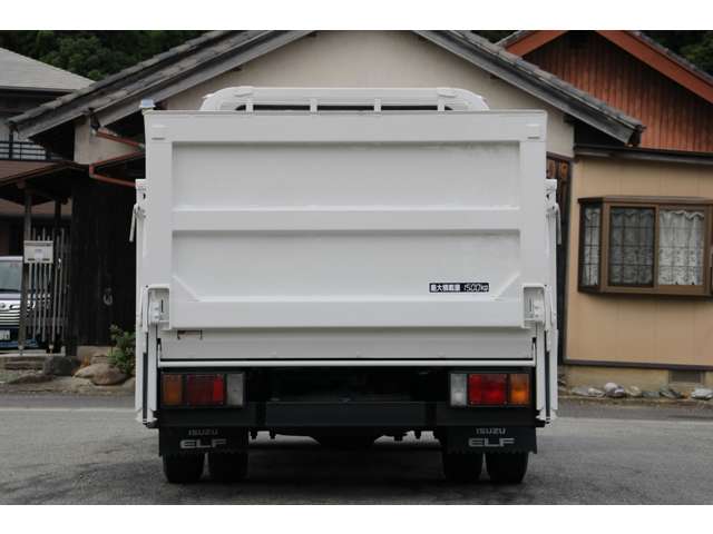 Isuzu Elf 10