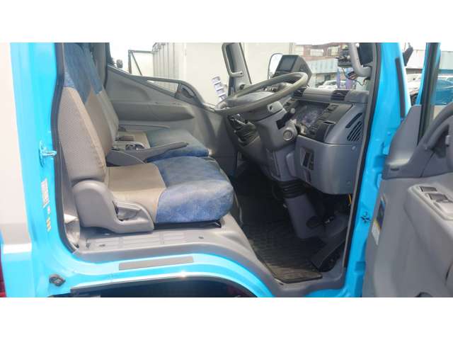 Mitsubishi Fuso Canter 11