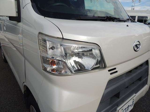 Daihatsu Hijet Cargo 10