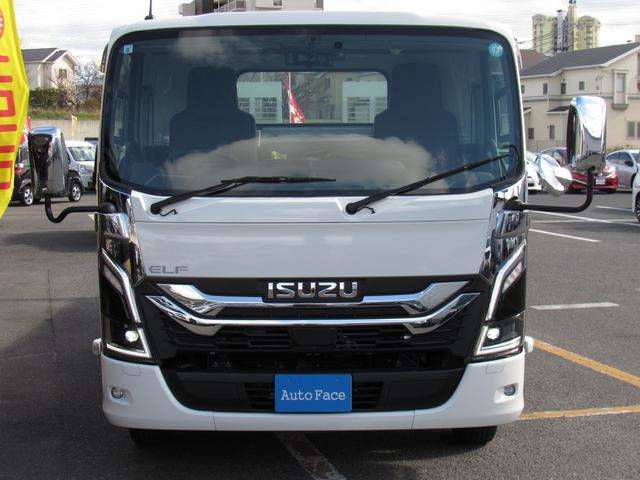 Isuzu Elf 2