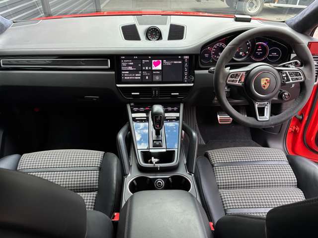 Porsche Cayenne Coupe 2