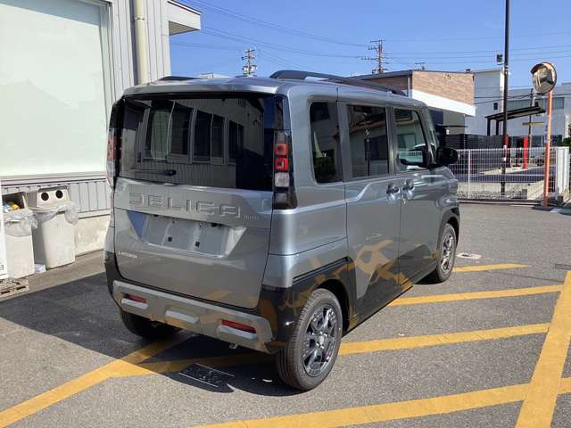 Mitsubishi Delica Mini 4
