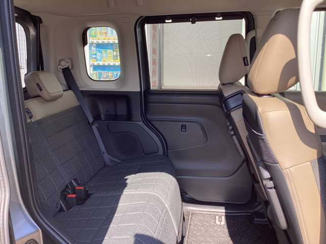 Mitsubishi Delica Mini 6