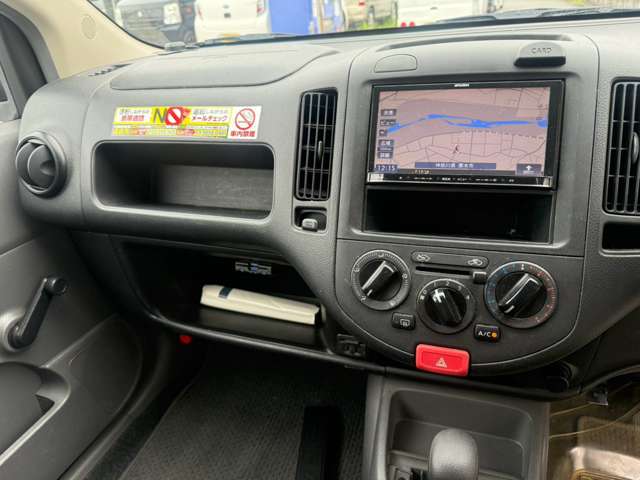 Nissan AD 10