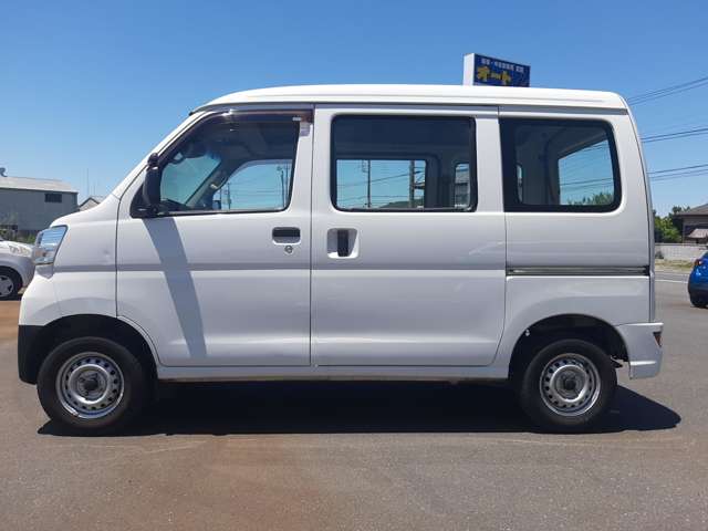 Daihatsu Hijet Cargo 8